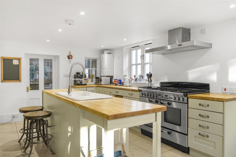 Images for Couching Street, Watlington