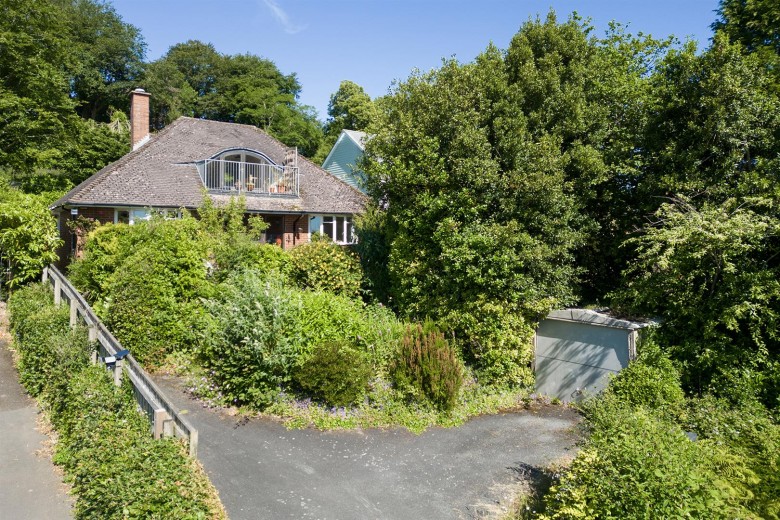 Click the photo for more details of Shepherds Lane, Colaton Raleigh, Sidmouth