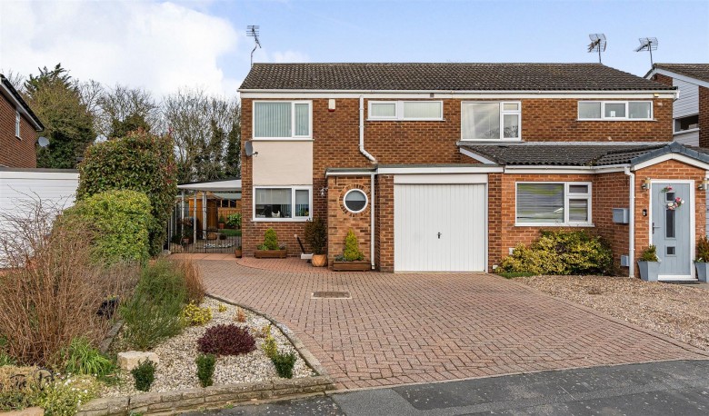 Click the photo for more details of Falcon Close, Broughton Astley, Leicester