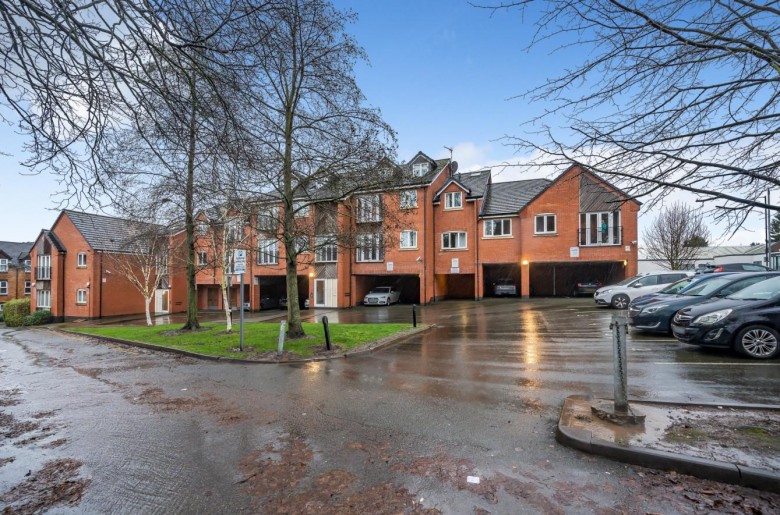 Click the photo for more details of Charles Warren Close, Rugby, CV21