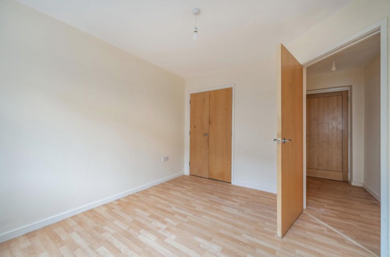 Images for Charles Warren Close, Rugby