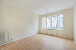 Images for Charles Warren Close, Rugby, CV21