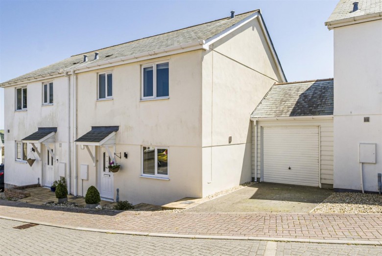 Click the photo for more details of Coolbeg Close, Killigarth, Looe