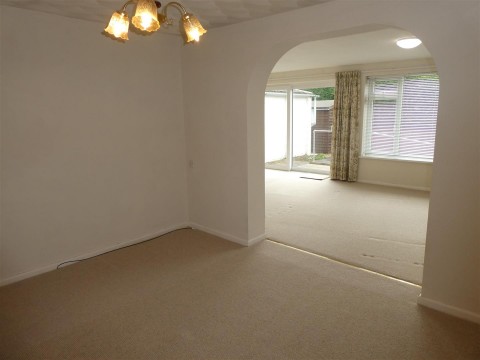 Click the photo for more details of Oakland Road, Banbury