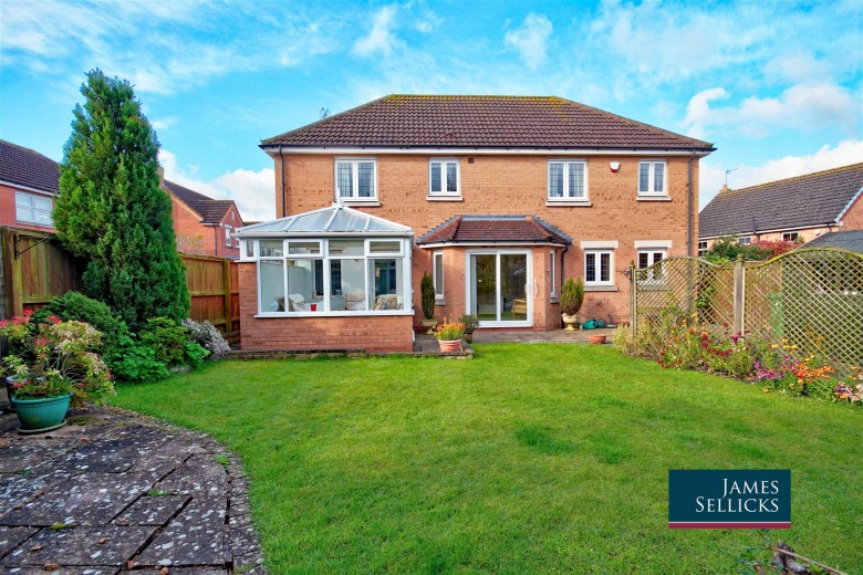 Click the photo for more details of Badger Close, Fleckney, Leicestershire