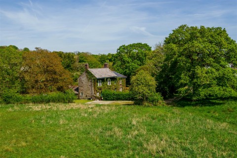 Click the photo for more details of Horrabridge, Devon