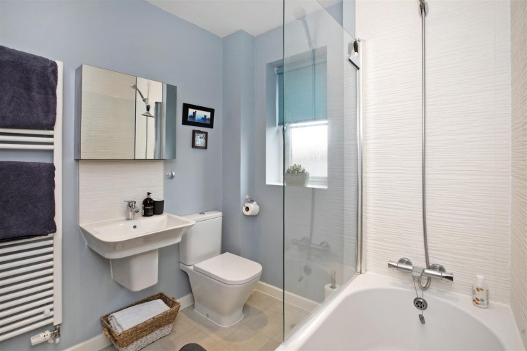 Images for Gregorys Crescent, Wellington