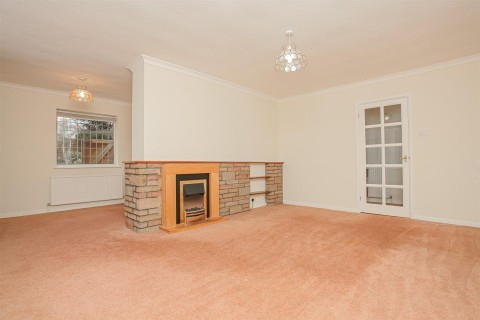 Click the photo for more details of Edwards Close, Byfield
