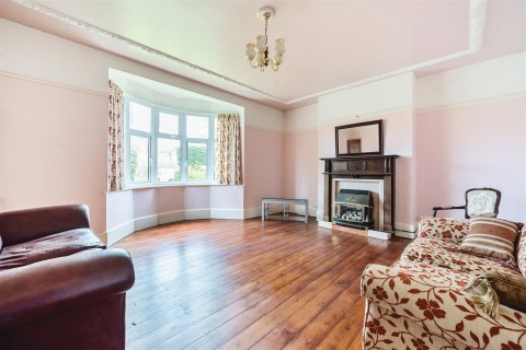 Click the photo for more details of Hillmorton Road, Rugby CV22