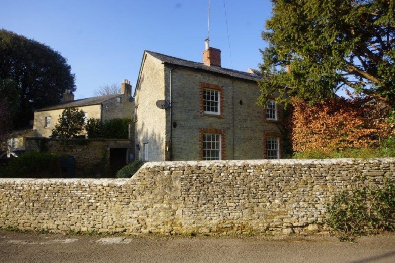 Click the photo for more details of Quenington, Gloucestershire