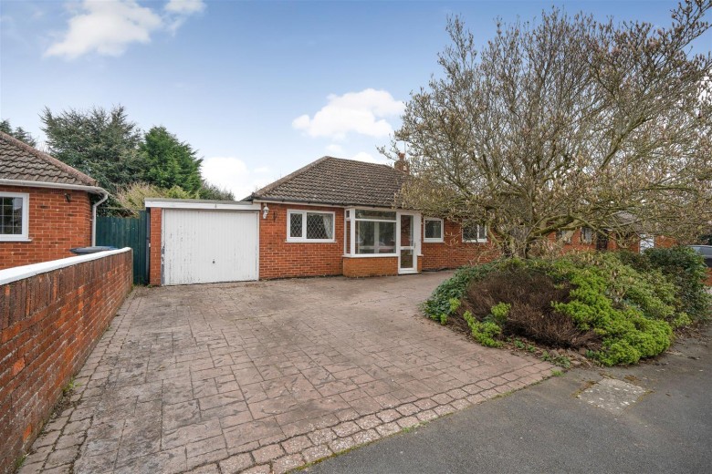 Click the photo for more details of Colledge Close, Brinklow, Rugby