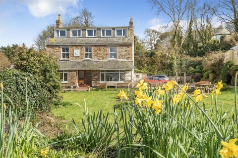Click the photo for more details of Veryan, Truro