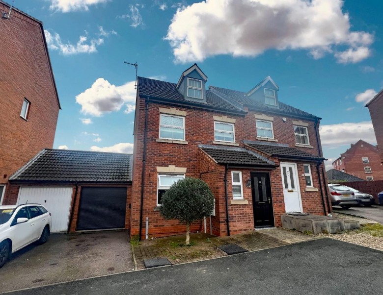 Click the photo for more details of Sockburn Close, Hamilton, Leicester