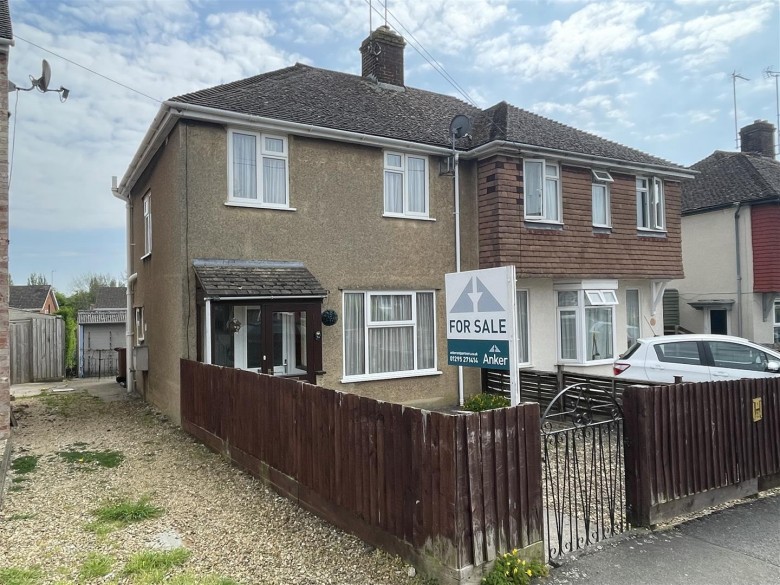 Click the photo for more details of Neithrop Avenue, Banbury