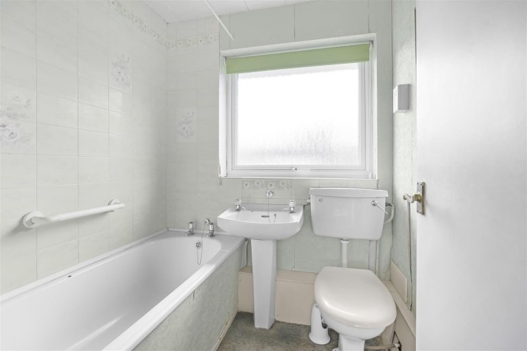 Images for Cromwell Close, Chalgrove, Oxford