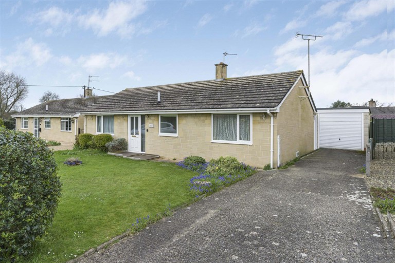 Images for Cromwell Close, Chalgrove, Oxford