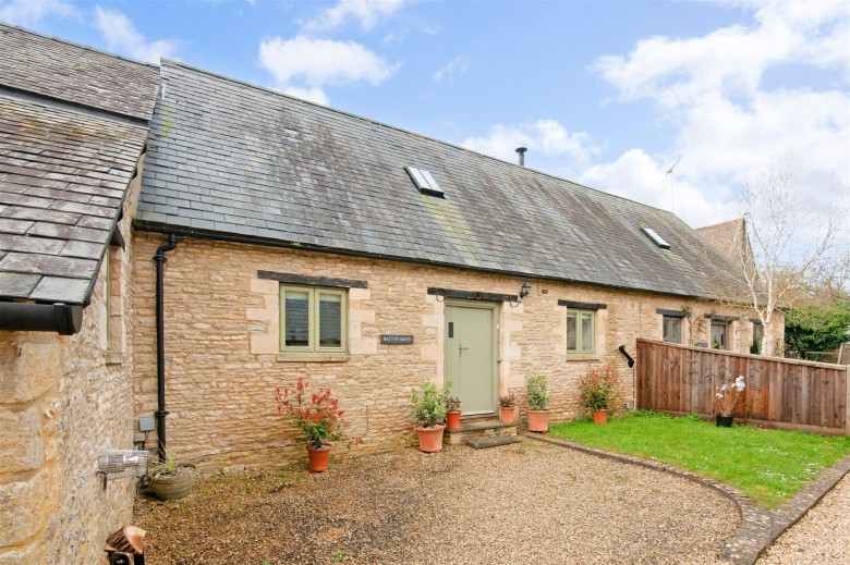 Click the photo for more details of Signet, Burford, Oxfordshire