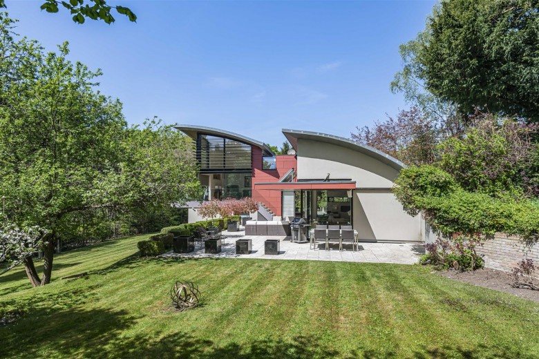 Click the photo for more details of Newnham Hill, Henley-On-Thames