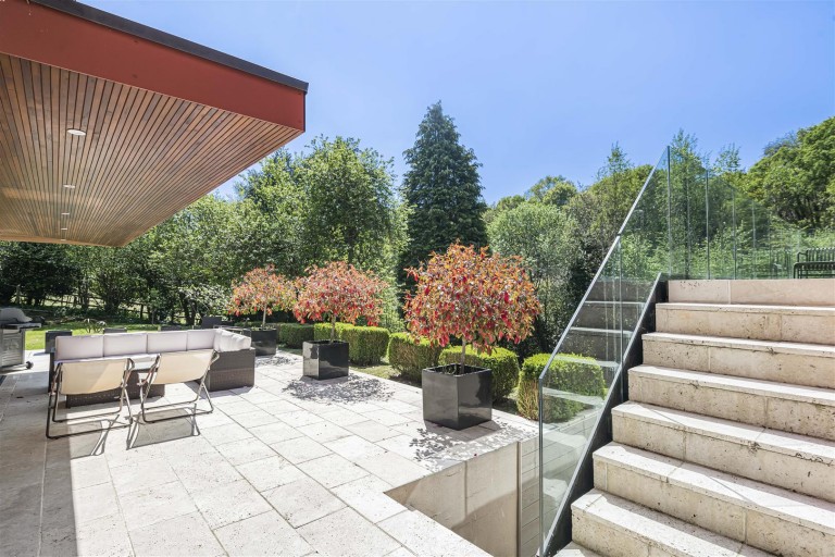 Images for Newnham Hill, Henley-On-Thames