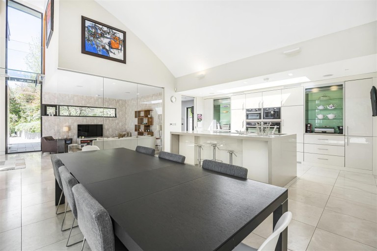 Images for Newnham Hill, Henley-On-Thames