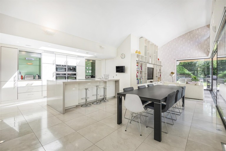 Images for Newnham Hill, Henley-On-Thames