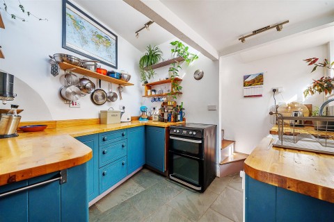 Click the photo for more details of Elm View, Fore Street, Aveton Gifford, Kingsbride