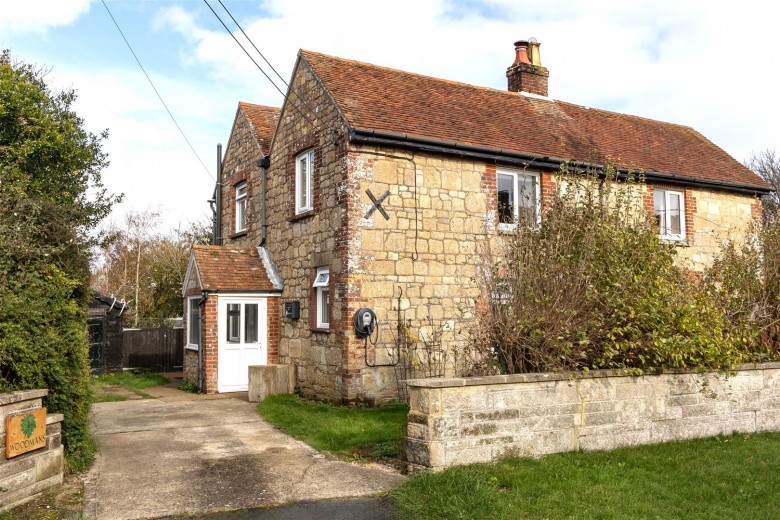 Click the photo for more details of Thorley, Isle of Wight