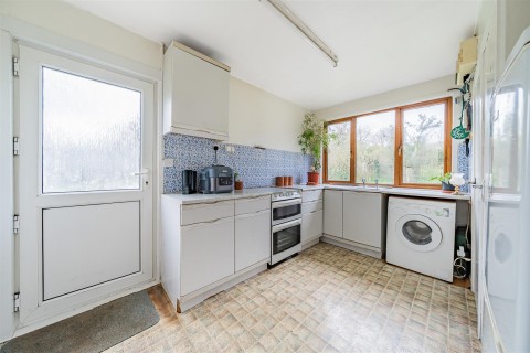 Click the photo for more details of Mill Cross, Rattery, South Brent
