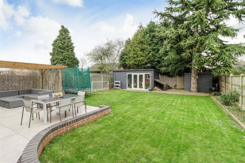 Click the photo for more details of Tamworth Road, Kingsbury, Tamworth