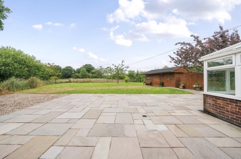 Click the photo for more details of Cathiron, Rugby, CV23