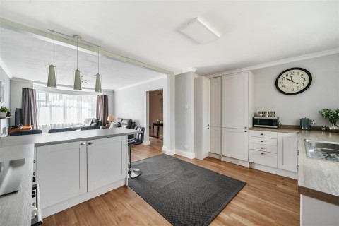 Click the photo for more details of Cathiron, Rugby, CV23