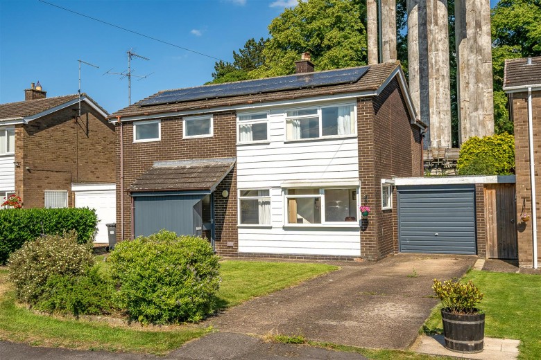 Click the photo for more details of Manor Close, Roade, NN7
