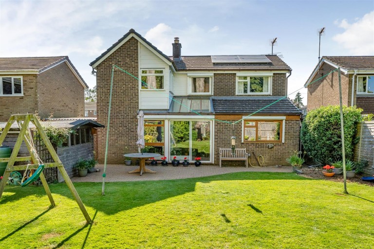 Images for Manor Close, Roade, NN7