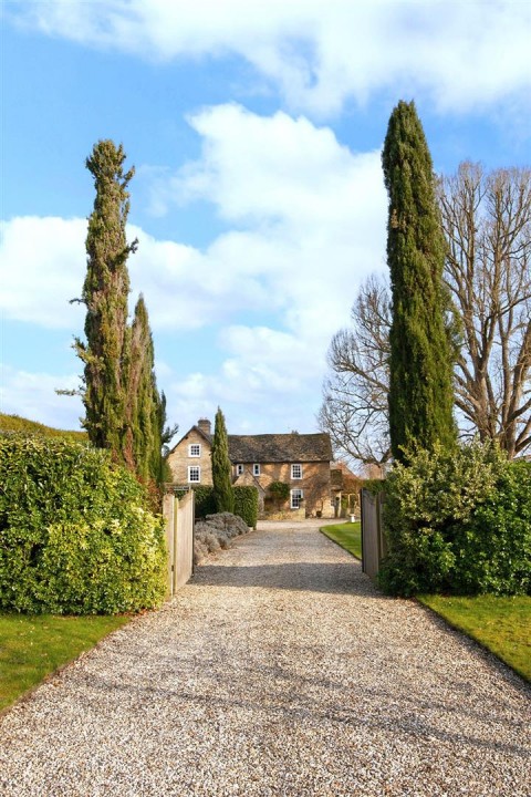 Click the photo for more details of Buckland, Oxfordshire