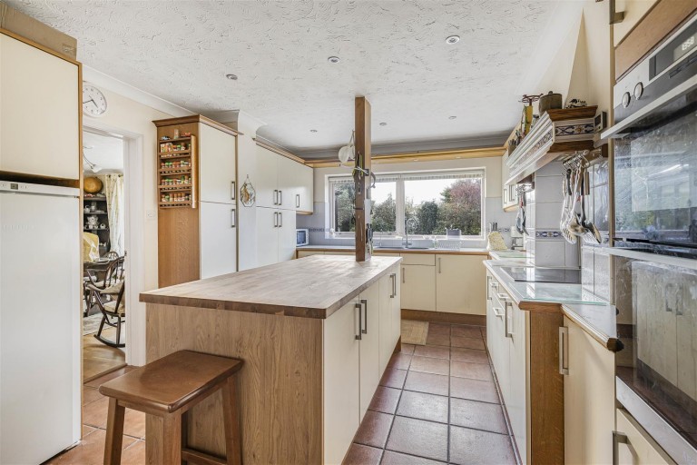 Images for West Drive, Highfields Caldecote