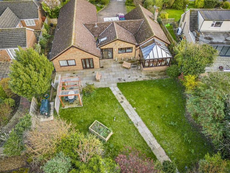 Images for West Drive, Highfields Caldecote