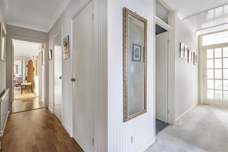 Images for West Drive, Highfields Caldecote