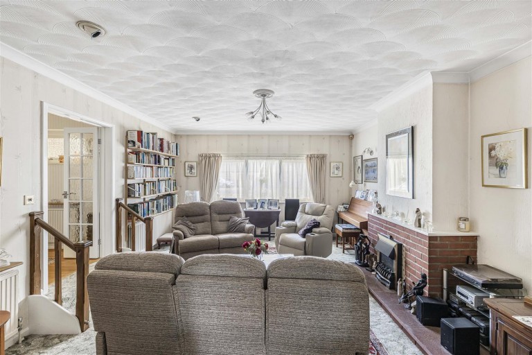 Images for West Drive, Highfields Caldecote