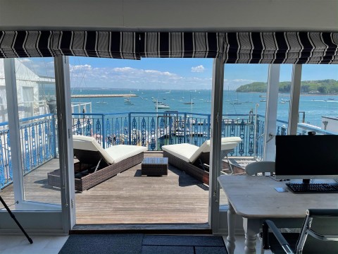 Click the photo for more details of Old Town, Cowes, Isle of Wight