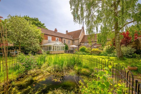Click the photo for more details of North Lane, Navenby, Lincoln