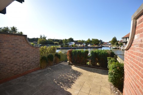 Click the photo for more details of Park Lane, Burton Waters, Lincoln