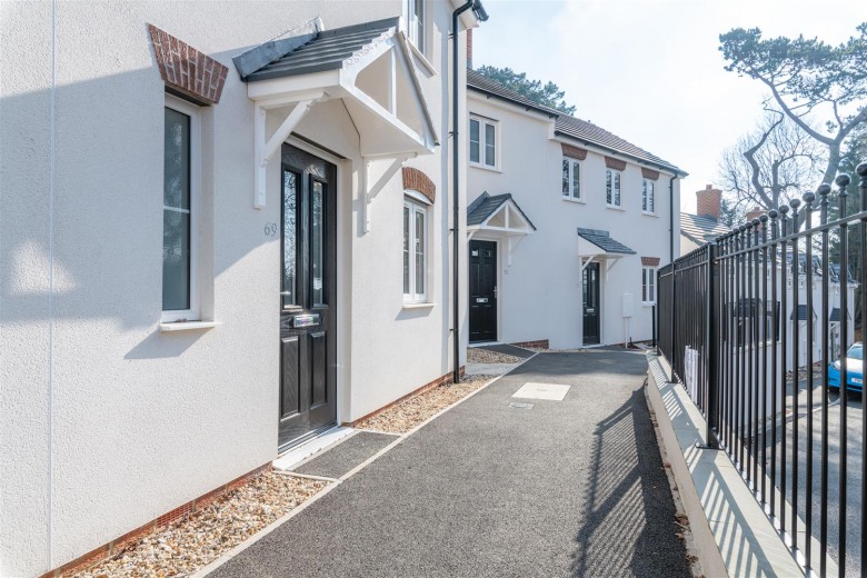 Click the photo for more details of 'The Charmouth', Monmouth Park, Lyme Regis