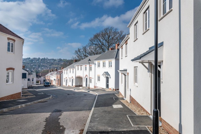 Images for 'The Cobb', Monmouth Park, Lyme Regis