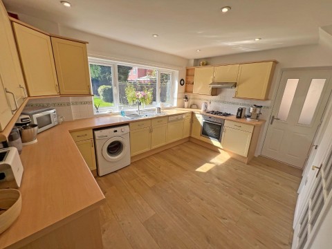 Click the photo for more details of Lindrick Drive, Stoneygate, Leicester