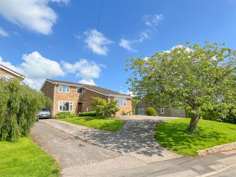 Click the photo for more details of High Street, Ravensthorpe, Northampton, NN6