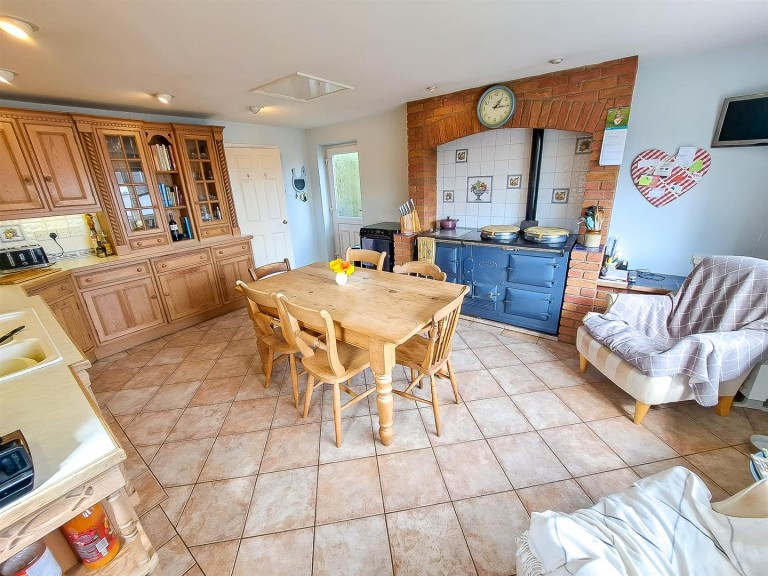Images for High Street, Ravensthorpe, Northampton, NN6