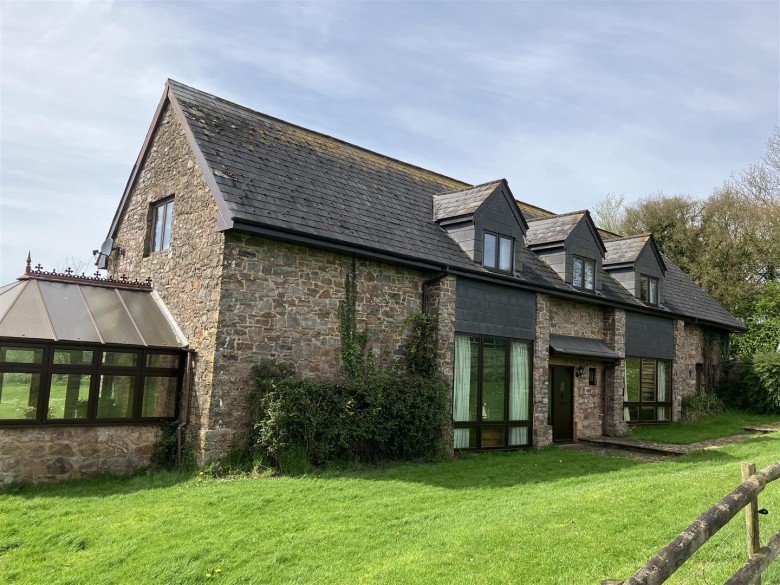 Click the photo for more details of Holcombe Rogus, Wellington