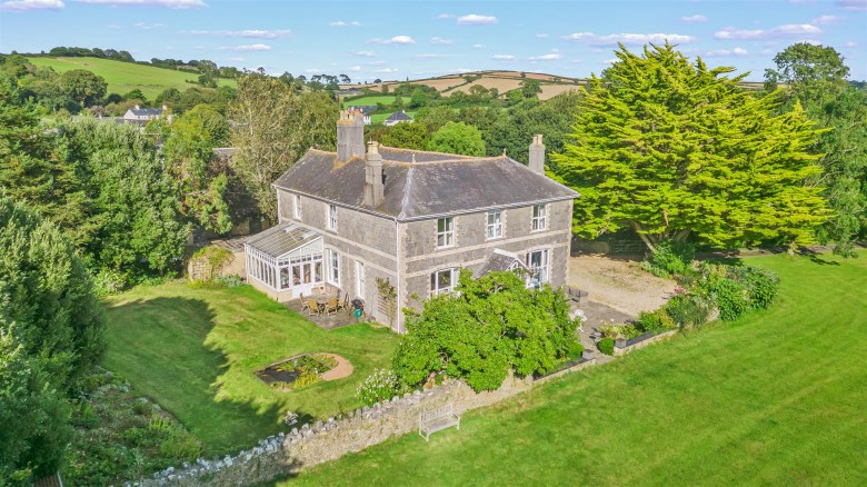 Click the photo for more details of Littlehempston, Totnes