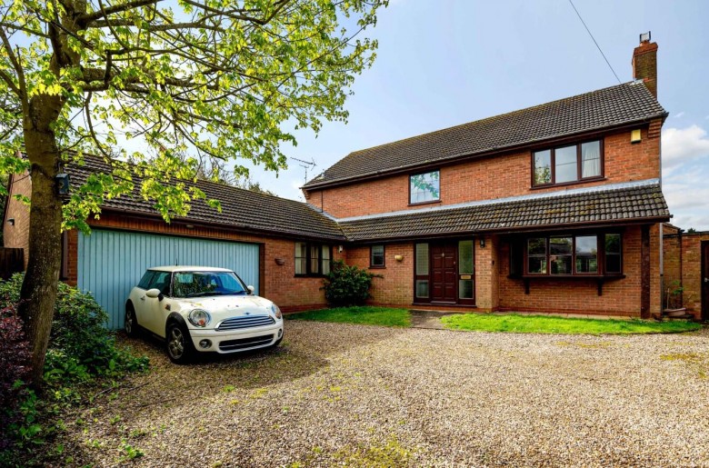 Click the photo for more details of The Mount, Dunton Bassett, Lutterworth