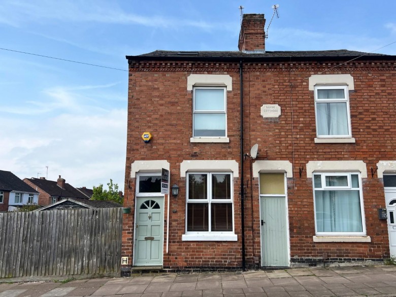 Click the photo for more details of Lorne Road, Clarendon Park, Leicester